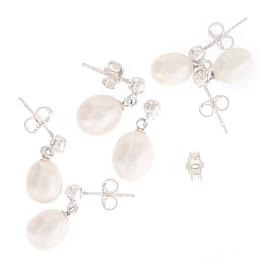 White Ballstud Pearl Drops